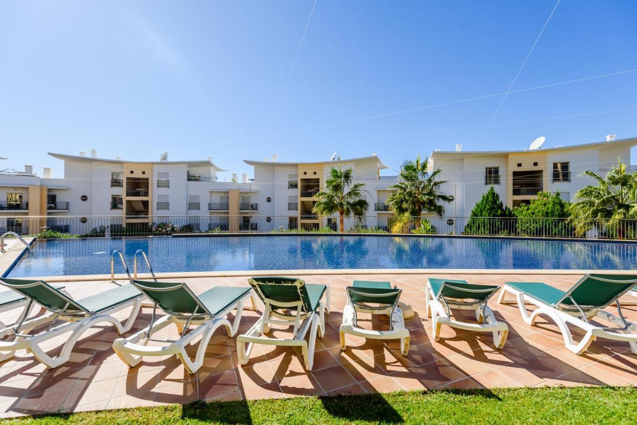 Bnb Homes Ocean View Apartment With Huge Sunny Terrace, 2 Swimming Pools & Tennis Court Albufeira Exterior photo